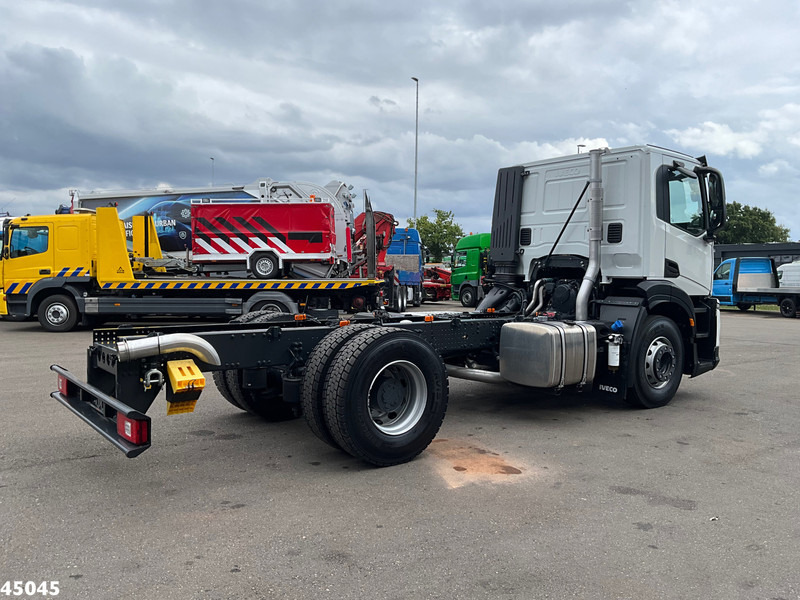 Iveco Stralis AD200X36 Huisvuilwagen Chassis NEW & UNUSED! - Cab chassis truck: picture 4 Iveco Stralis AD200X36 Huisvuilwagen Chassis NEW & UNUSED! - Cab chassis truck: picture 4