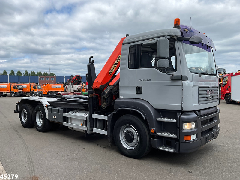 MAN TGA 26.360 6x2 Palfinger 21 Tonmeter laadkraan - Hook lift truck, Crane truck: picture 5 MAN TGA 26.360 6x2 Palfinger 21 Tonmeter laadkraan - Hook lift truck, Crane truck: picture 5
