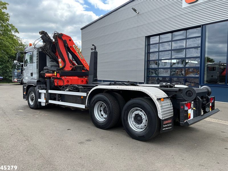 MAN TGA 26.360 6x4H Palfinger 21 Tonmeter laadkraan - Hook lift truck, Crane truck: picture 2 MAN TGA 26.360 6x4H Palfinger 21 Tonmeter laadkraan - Hook lift truck, Crane truck: picture 2