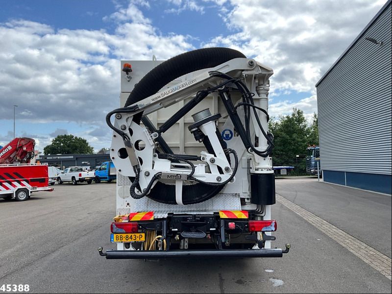 MAN TGA 33.440 6x4 MTS Dino 8m³ Saugbagger Just 173.476 km! - Vacuum truck: picture 3 MAN TGA 33.440 6x4 MTS Dino 8m³ Saugbagger Just 173.476 km! - Vacuum truck: picture 3