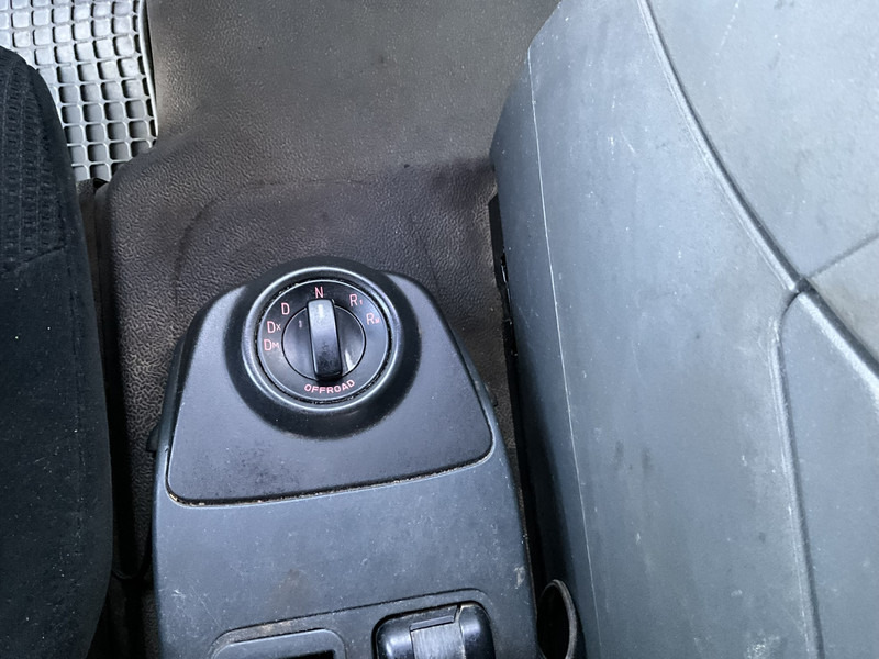 MAN TGA 41.440 8x4 Full Steel AJK 26 Ton haakarmsysteem + Laadplateau met Hiab 28 Tonmeter laadkraan - Hook lift truck: picture 5 MAN TGA 41.440 8x4 Full Steel AJK 26 Ton haakarmsysteem + Laadplateau met Hiab 28 Tonmeter laadkraan - Hook lift truck: picture 5