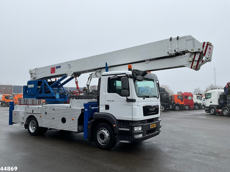 Crane truck MAN TGM 15.290 Klaas 35 meter Dachdecker Kran: picture 6 Crane truck MAN TGM 15.290 Klaas 35 meter Dachdecker Kran: picture 6