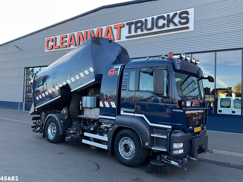 MAN TGS 18.320 Manual Gearbox Brock Wegdekreinger links en rechtsvegend! - Road sweeper: picture 1 MAN TGS 18.320 Manual Gearbox Brock Wegdekreinger links en rechtsvegend! - Road sweeper: picture 1