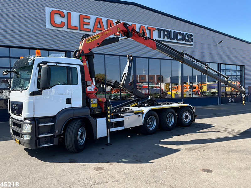 MAN TGS 35.440 8x4 Euro 5 Palfinger 30 Tonmeter laadkraan - Hook lift truck, Crane truck: picture 1 MAN TGS 35.440 8x4 Euro 5 Palfinger 30 Tonmeter laadkraan - Hook lift truck, Crane truck: picture 1