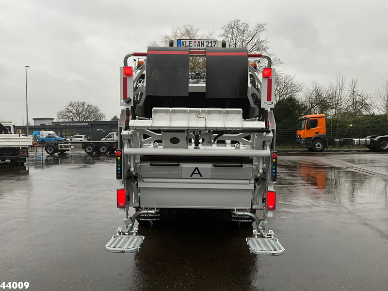 Mitsubishi Canter 9C18 Zoeller 7m³ - Refuse truck: picture 4 Mitsubishi Canter 9C18 Zoeller 7m³ - Refuse truck: picture 4