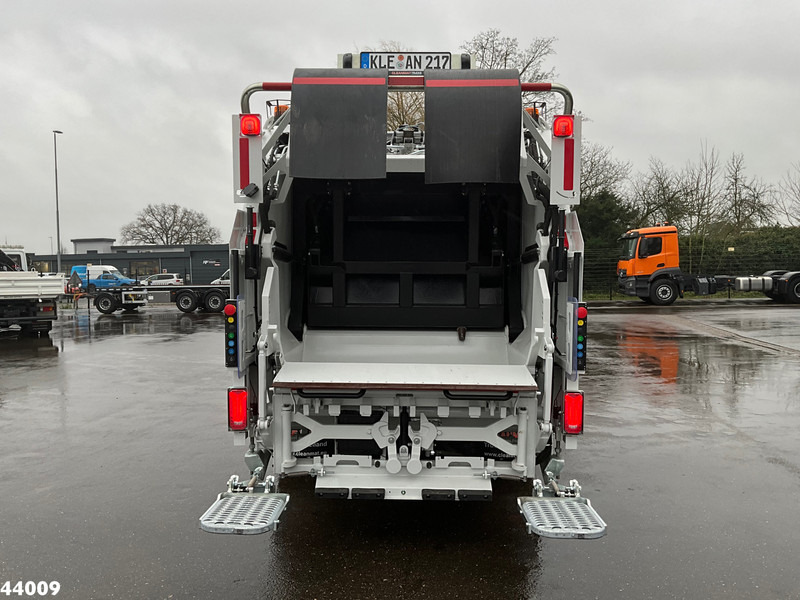 Mitsubishi Canter 9C18 Zoeller 7m³ - Refuse truck: picture 3 Mitsubishi Canter 9C18 Zoeller 7m³ - Refuse truck: picture 3