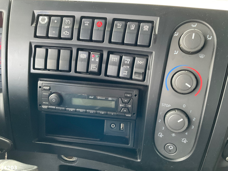 Hook lift truck Renault D-WIDE Euro 6 20 Ton haakarmsysteem: picture 14 Hook lift truck Renault D-WIDE Euro 6 20 Ton haakarmsysteem: picture 14