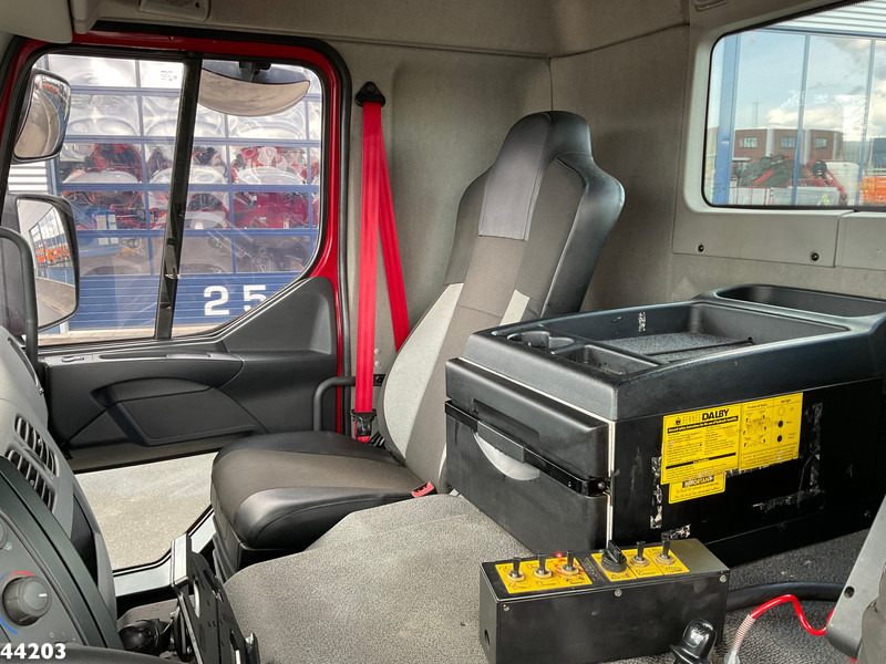 Hook lift truck Renault D-WIDE Euro 6 20 Ton haakarmsysteem: picture 13 Hook lift truck Renault D-WIDE Euro 6 20 Ton haakarmsysteem: picture 13