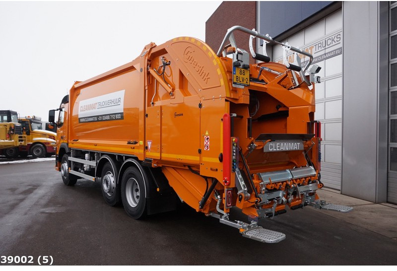 Volvo FM 330 - Refuse truck: picture 2 Volvo FM 330 - Refuse truck: picture 2