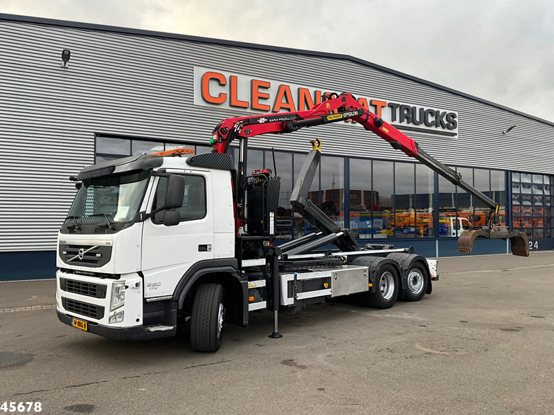 Volvo FM 330 Palfinger 14 Tonmeter Z-kraan Just 241.898 km! - Hook lift truck, Crane truck: picture 1 Volvo FM 330 Palfinger 14 Tonmeter Z-kraan Just 241.898 km! - Hook lift truck, Crane truck: picture 1