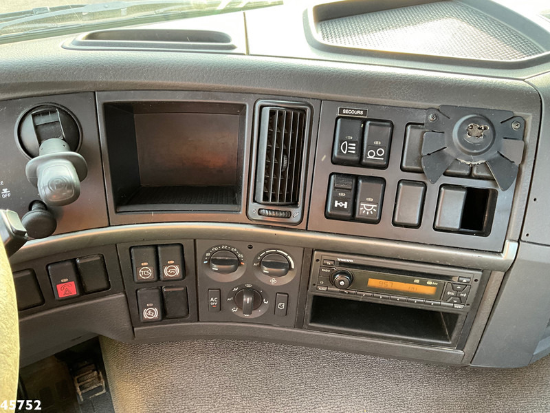 Hook lift truck Volvo FM 410 6x2 haakarmsysteem: picture 12