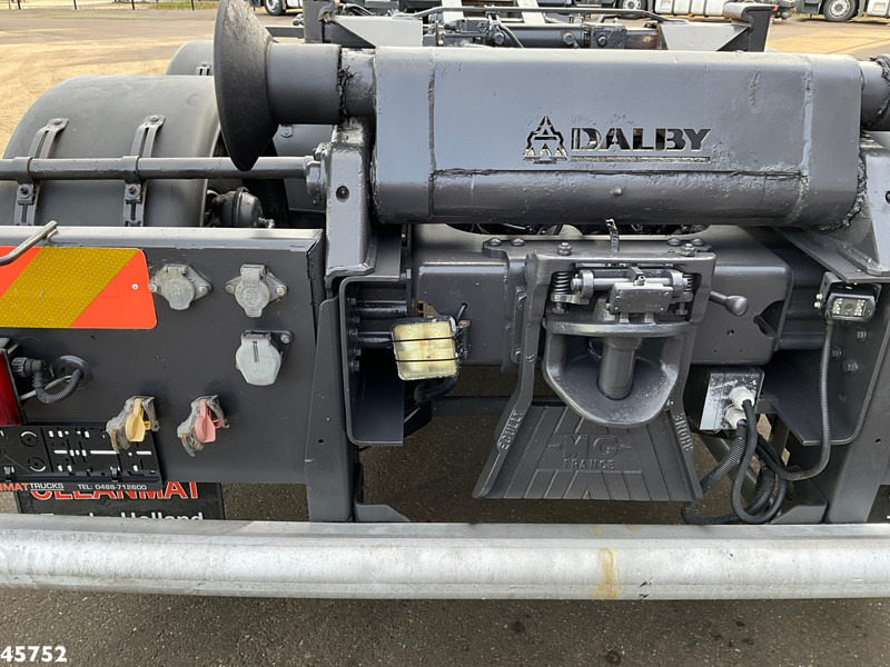 Volvo FM 410 6x2 haakarmsysteem - Hook lift truck: picture 4 Volvo FM 410 6x2 haakarmsysteem - Hook lift truck: picture 4