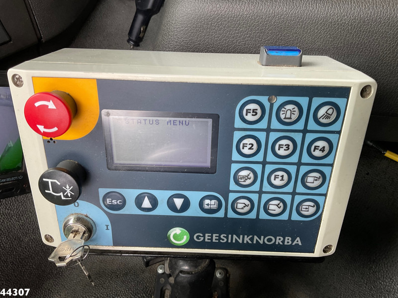 Refuse truck Volvo FM 450 Euro 6 GeesinkNorba RL300: picture 11 Refuse truck Volvo FM 450 Euro 6 GeesinkNorba RL300: picture 11