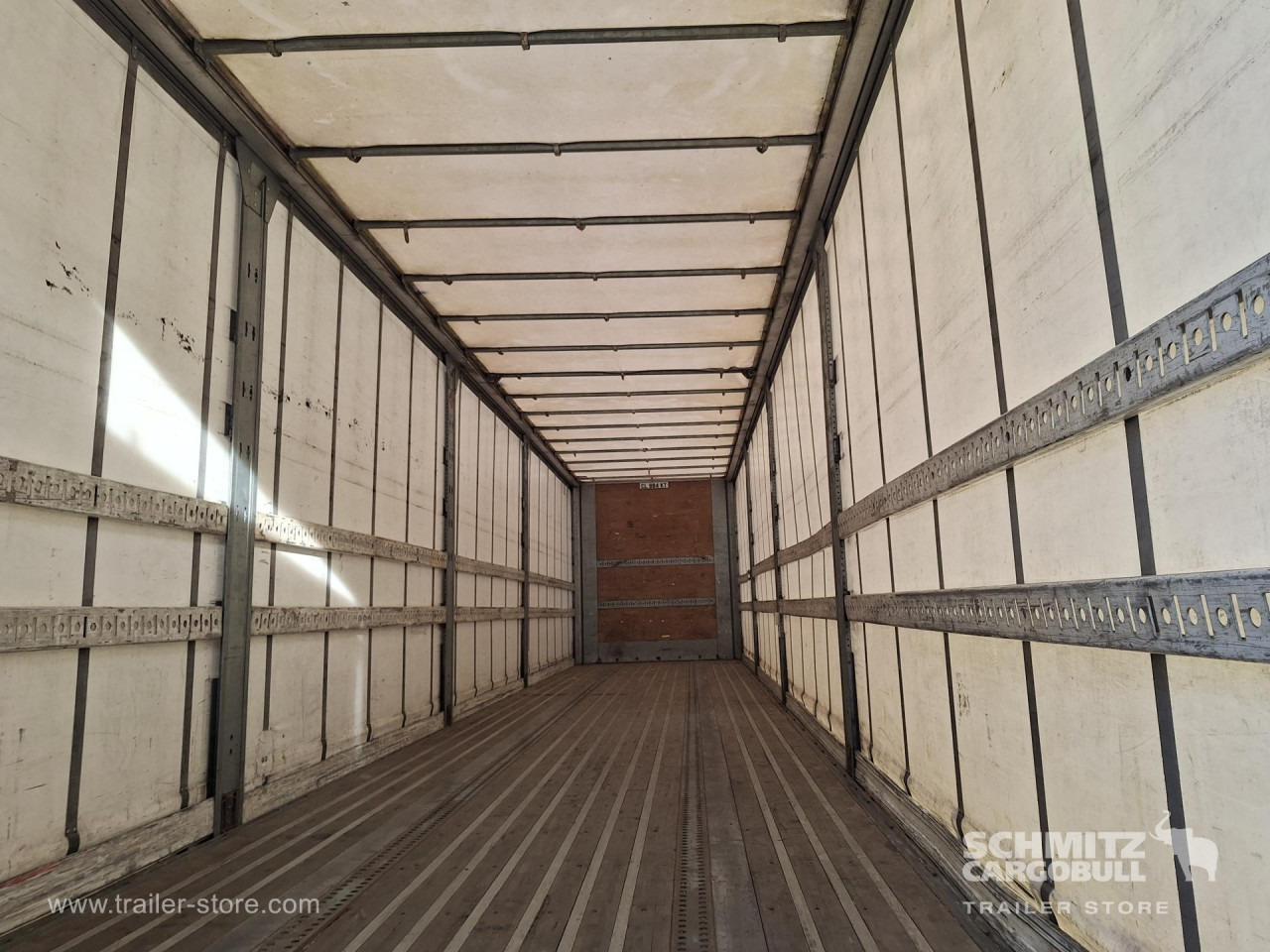FRUEHAUF Curtainsider Standard Taillift - Curtainsider semi-trailer: picture 4 FRUEHAUF Curtainsider Standard Taillift - Curtainsider semi-trailer: picture 4