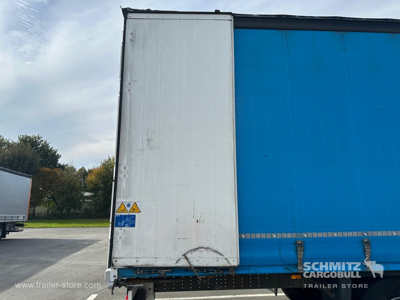 SCHMITZ Curtainsider Standard - Curtainsider semi-trailer: picture 4 SCHMITZ Curtainsider Standard - Curtainsider semi-trailer: picture 4