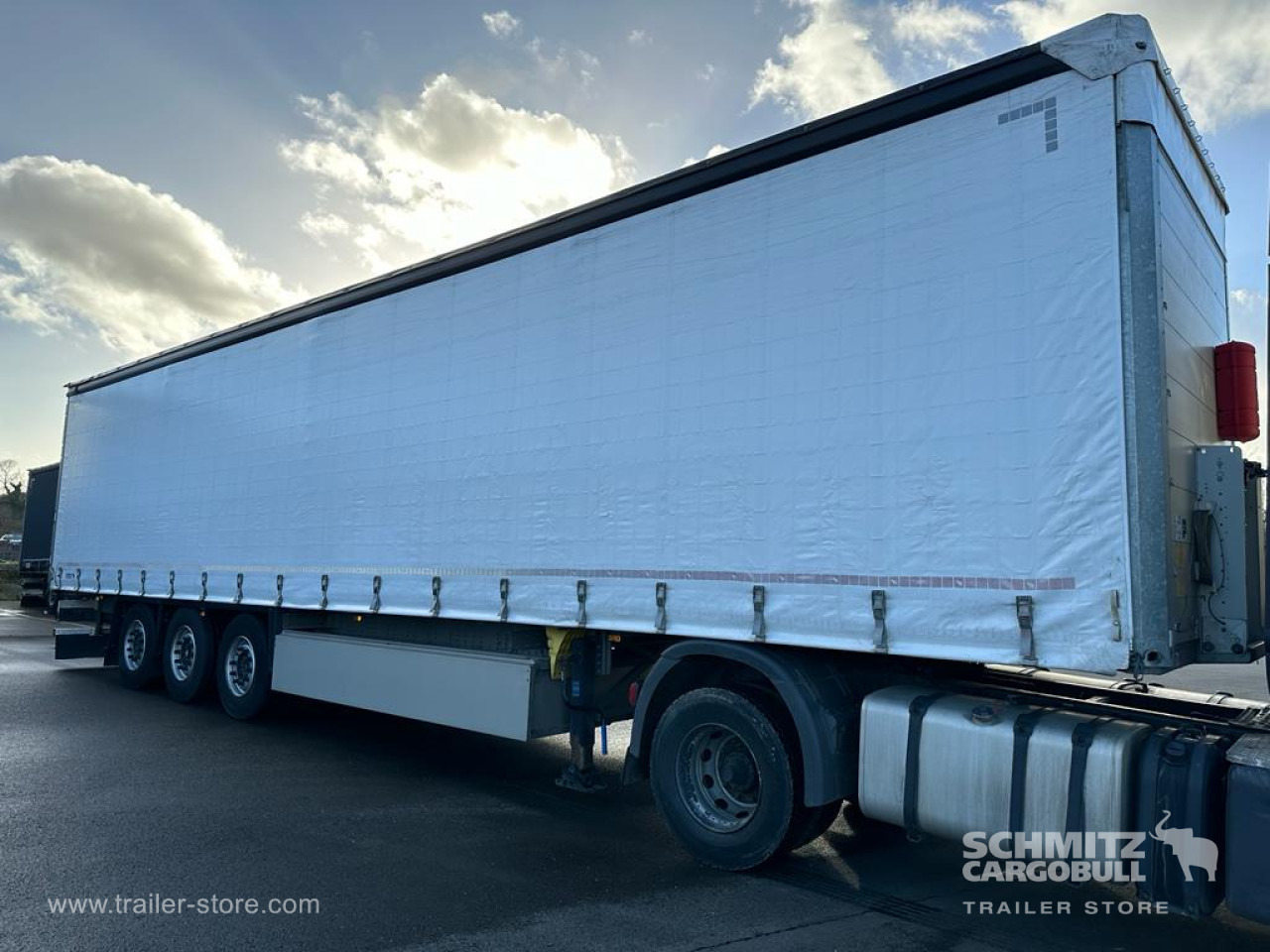 SCHMITZ Curtainsider Standard - Curtainsider semi-trailer: picture 1 SCHMITZ Curtainsider Standard - Curtainsider semi-trailer: picture 1