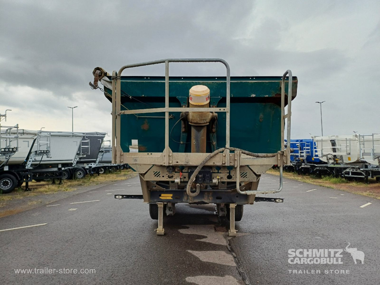 Tipper semi-trailer SCHWARZMUELLER Auflieger Kipper Stahlrundmulde 26m³: picture 9