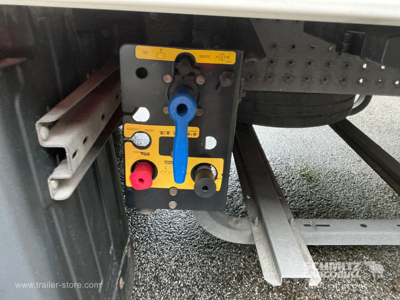 Isothermal semi-trailer SCHMITZ Reefer Meat hanging system: picture 6