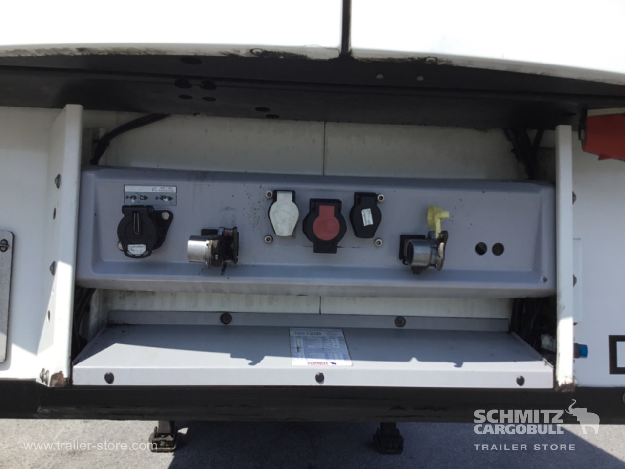 SCHMITZ Reefer Meat hanging system - Isothermal semi-trailer: picture 4 SCHMITZ Reefer Meat hanging system - Isothermal semi-trailer: picture 4