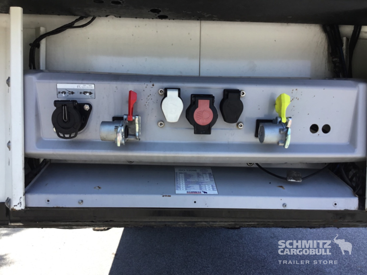 SCHMITZ Reefer Meat hanging system - Isothermal semi-trailer: picture 4 SCHMITZ Reefer Meat hanging system - Isothermal semi-trailer: picture 4