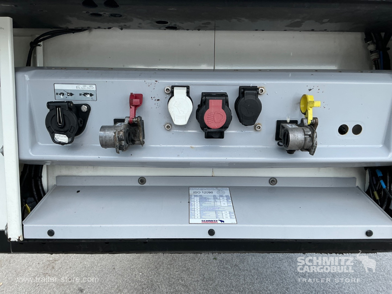 SCHMITZ Reefer Meat hanging system - Isothermal semi-trailer: picture 4 SCHMITZ Reefer Meat hanging system - Isothermal semi-trailer: picture 4