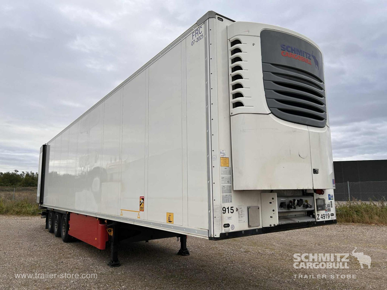 SCHMITZ Reefer Multitemp Double deck - Isothermal semi-trailer: picture 1 SCHMITZ Reefer Multitemp Double deck - Isothermal semi-trailer: picture 1