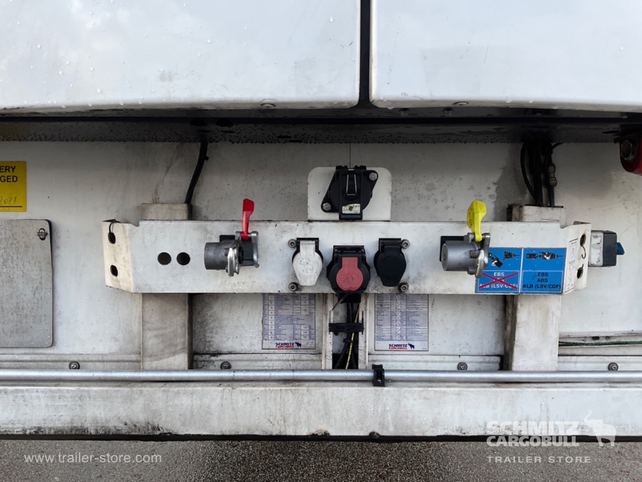 SCHMITZ Reefer Multitemp Double deck - Isothermal semi-trailer: picture 4 SCHMITZ Reefer Multitemp Double deck - Isothermal semi-trailer: picture 4