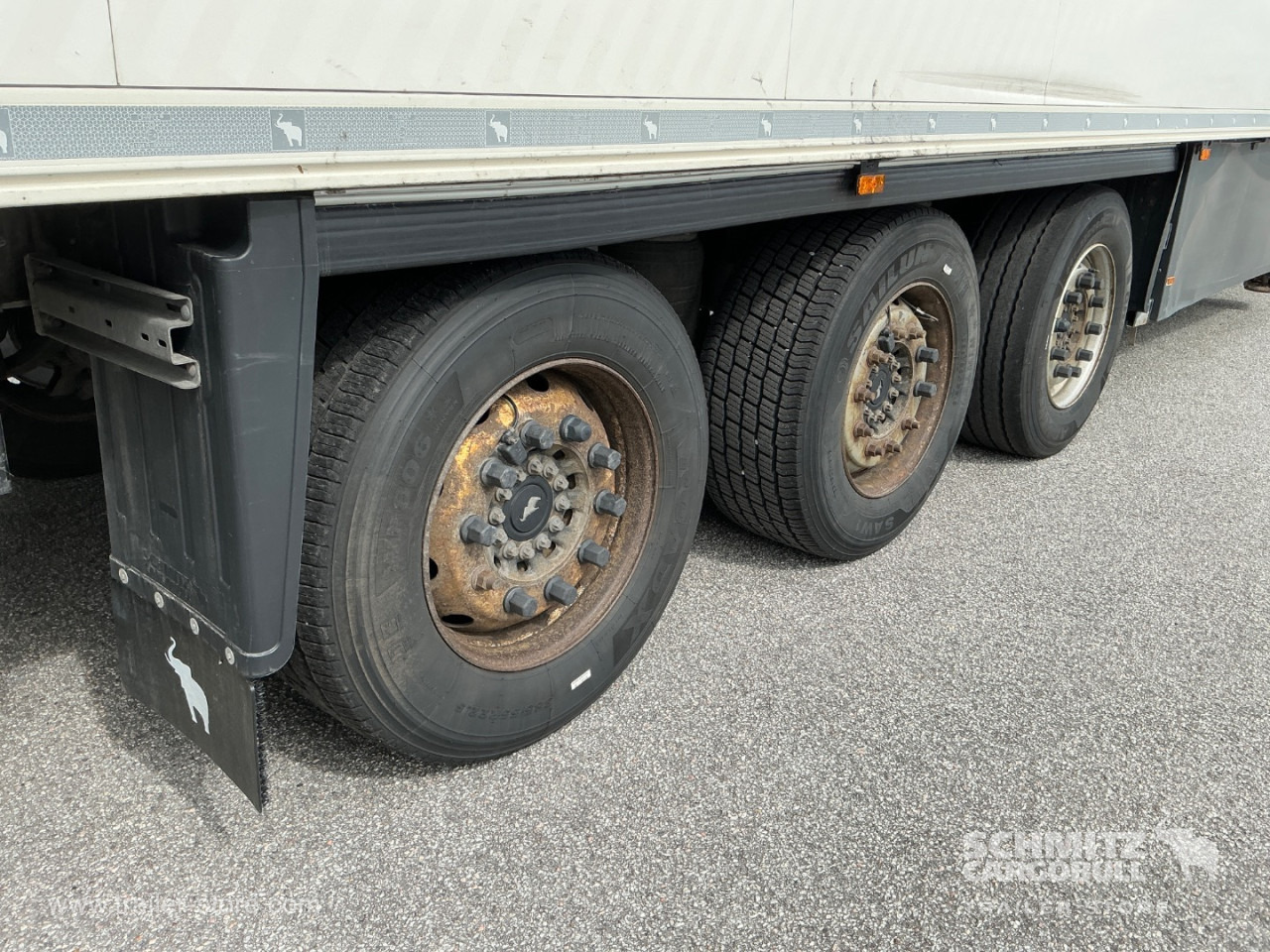 SCHMITZ Reefer Multitemp Double deck Taillift - Isothermal semi-trailer: picture 3 SCHMITZ Reefer Multitemp Double deck Taillift - Isothermal semi-trailer: picture 3
