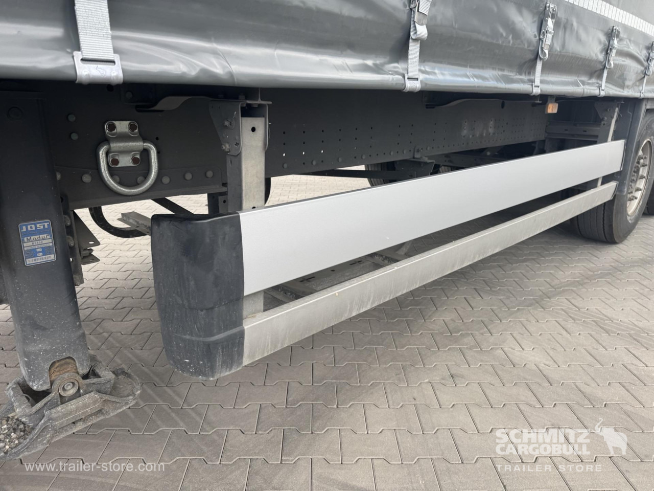 SCHMITZ Curtainsider Standard - Curtainsider semi-trailer: picture 3 SCHMITZ Curtainsider Standard - Curtainsider semi-trailer: picture 3