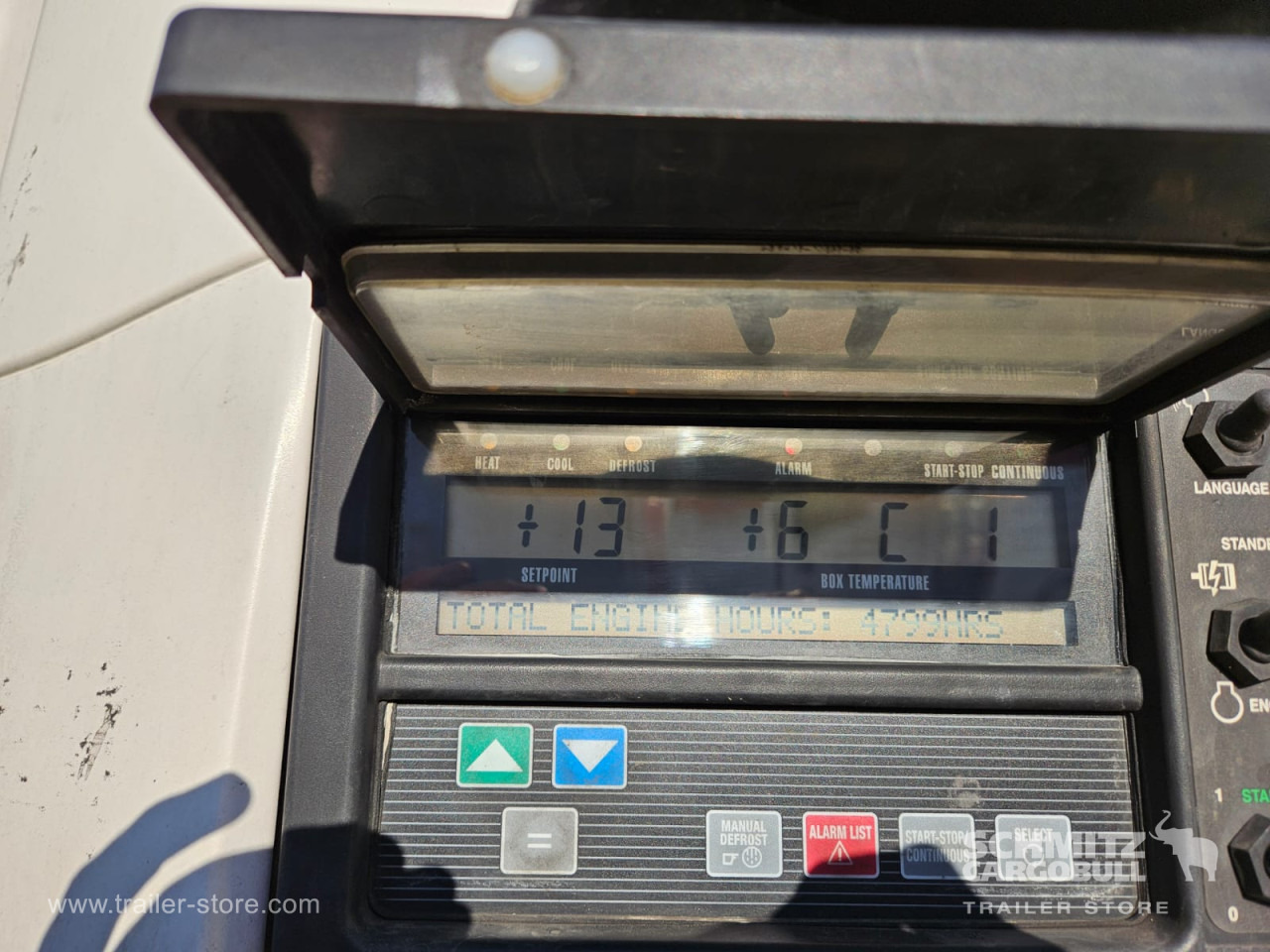 SCHMITZ Reefer Multitemp Taillift - Isothermal semi-trailer: picture 3 SCHMITZ Reefer Multitemp Taillift - Isothermal semi-trailer: picture 3