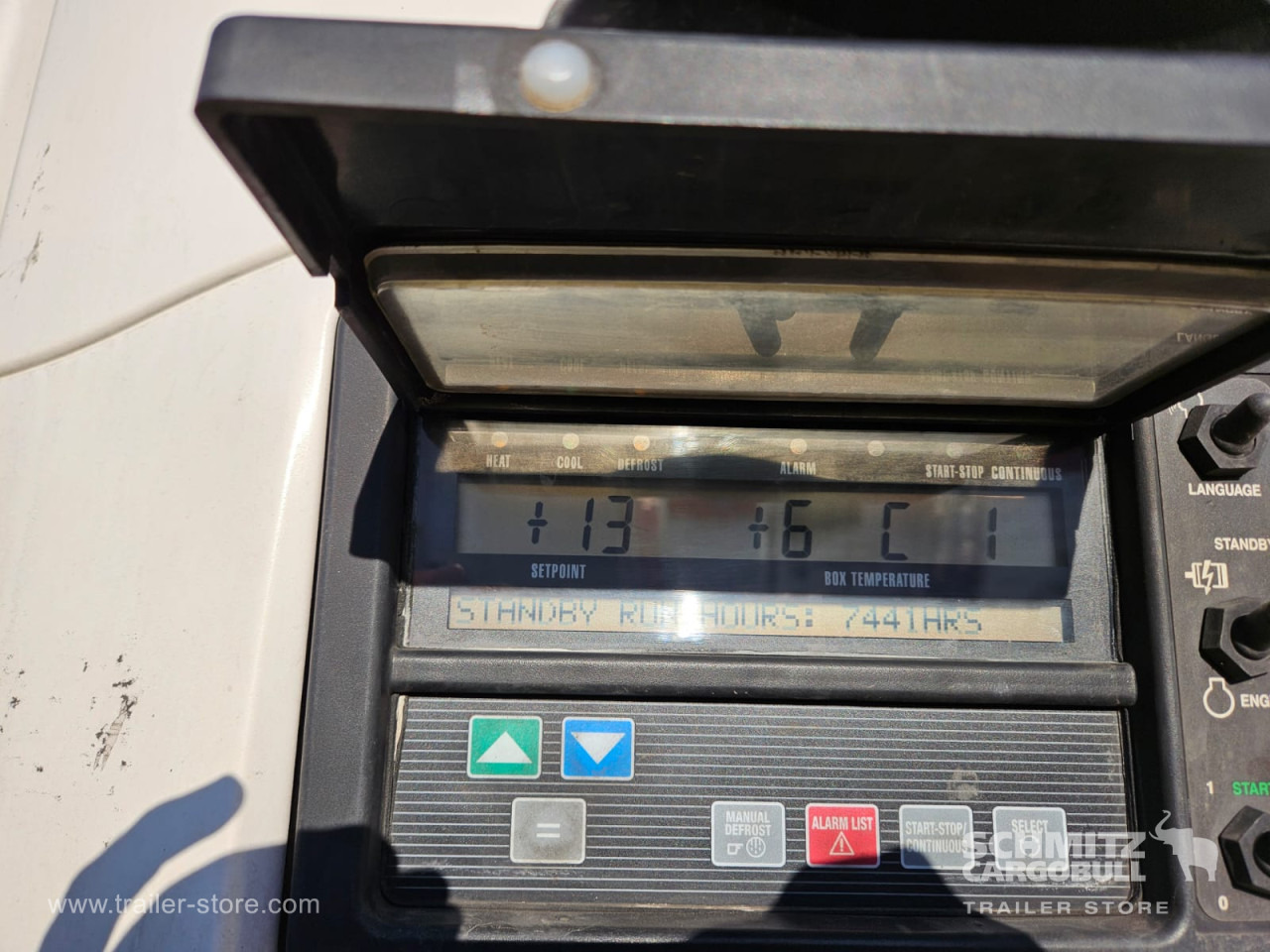 SCHMITZ Reefer Multitemp Taillift - Isothermal semi-trailer: picture 4 SCHMITZ Reefer Multitemp Taillift - Isothermal semi-trailer: picture 4