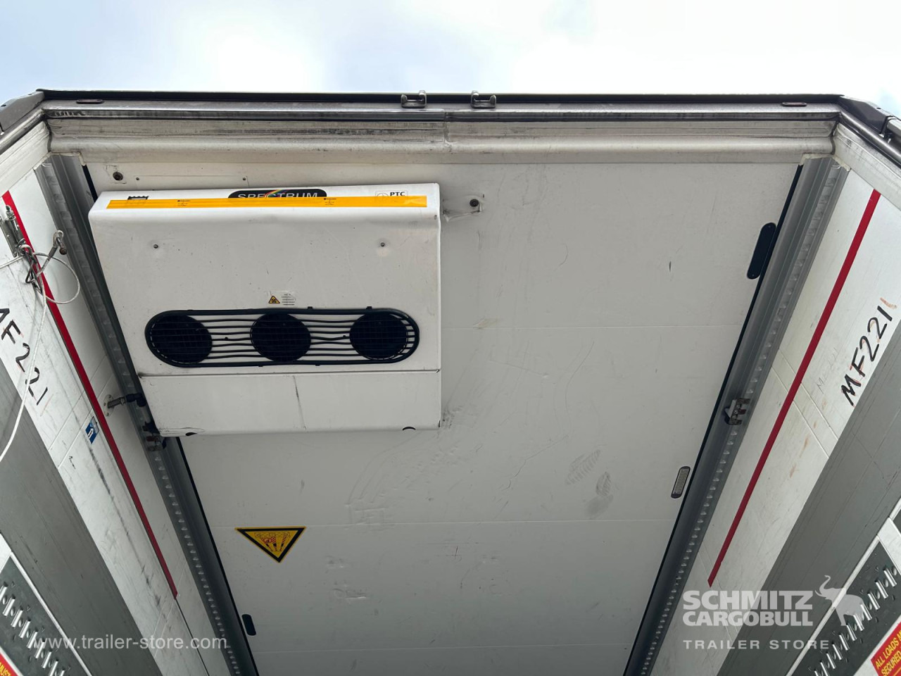 SCHMITZ Reefer Multitemp - Isothermal semi-trailer: picture 5 SCHMITZ Reefer Multitemp - Isothermal semi-trailer: picture 5