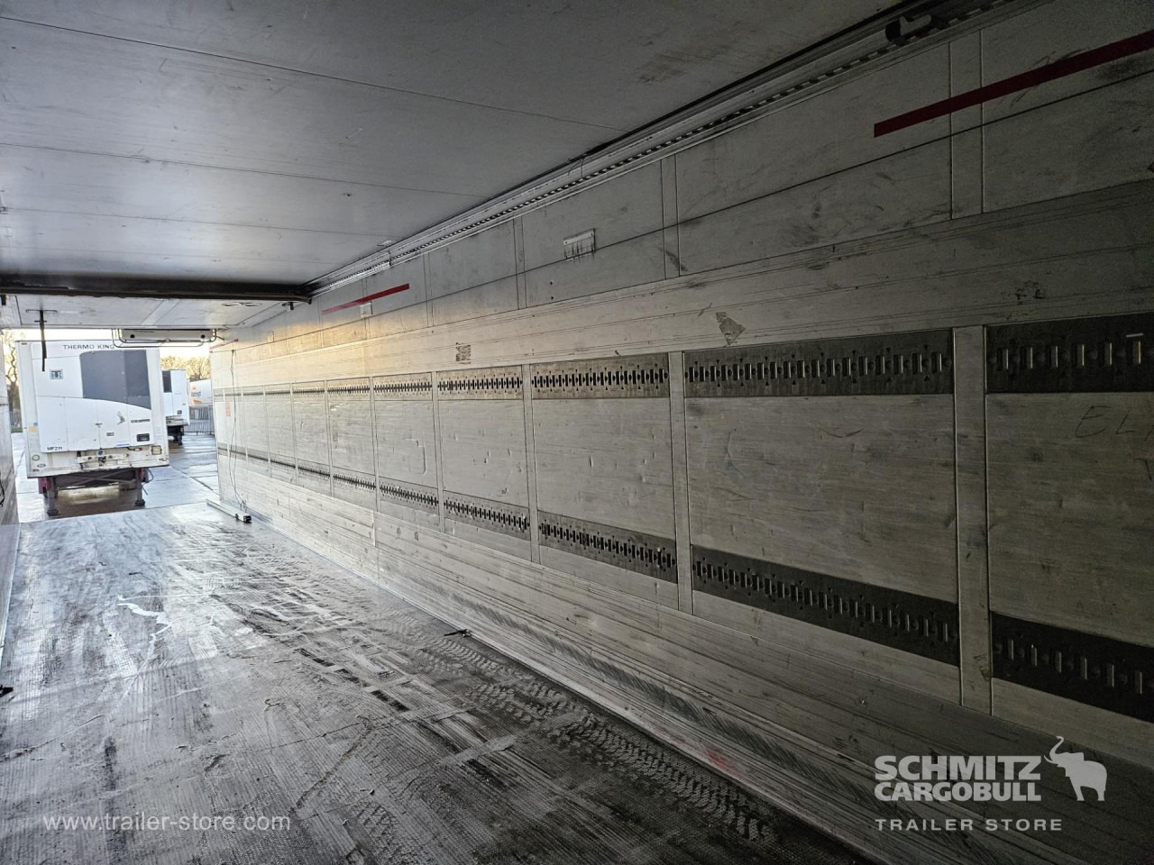 SCHMITZ Reefer Multitemp - Isothermal semi-trailer: picture 3 SCHMITZ Reefer Multitemp - Isothermal semi-trailer: picture 3