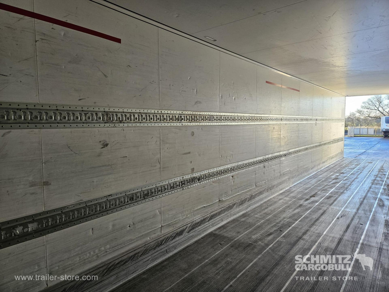 SCHMITZ Reefer Standard - Isothermal semi-trailer: picture 4 SCHMITZ Reefer Standard - Isothermal semi-trailer: picture 4