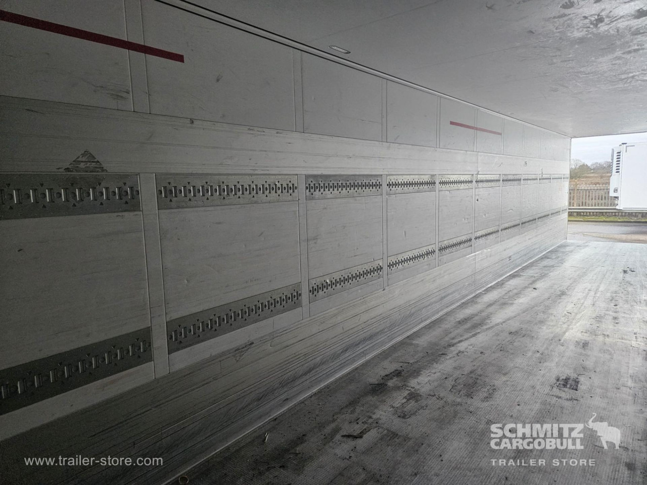 SCHMITZ Reefer Standard - Isothermal semi-trailer: picture 3 SCHMITZ Reefer Standard - Isothermal semi-trailer: picture 3