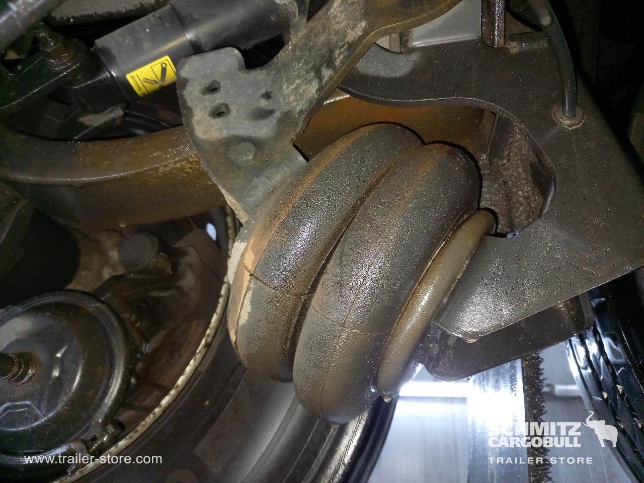 SCHMITZ Reefer Standard Double deck - Isothermal semi-trailer: picture 4 SCHMITZ Reefer Standard Double deck - Isothermal semi-trailer: picture 4