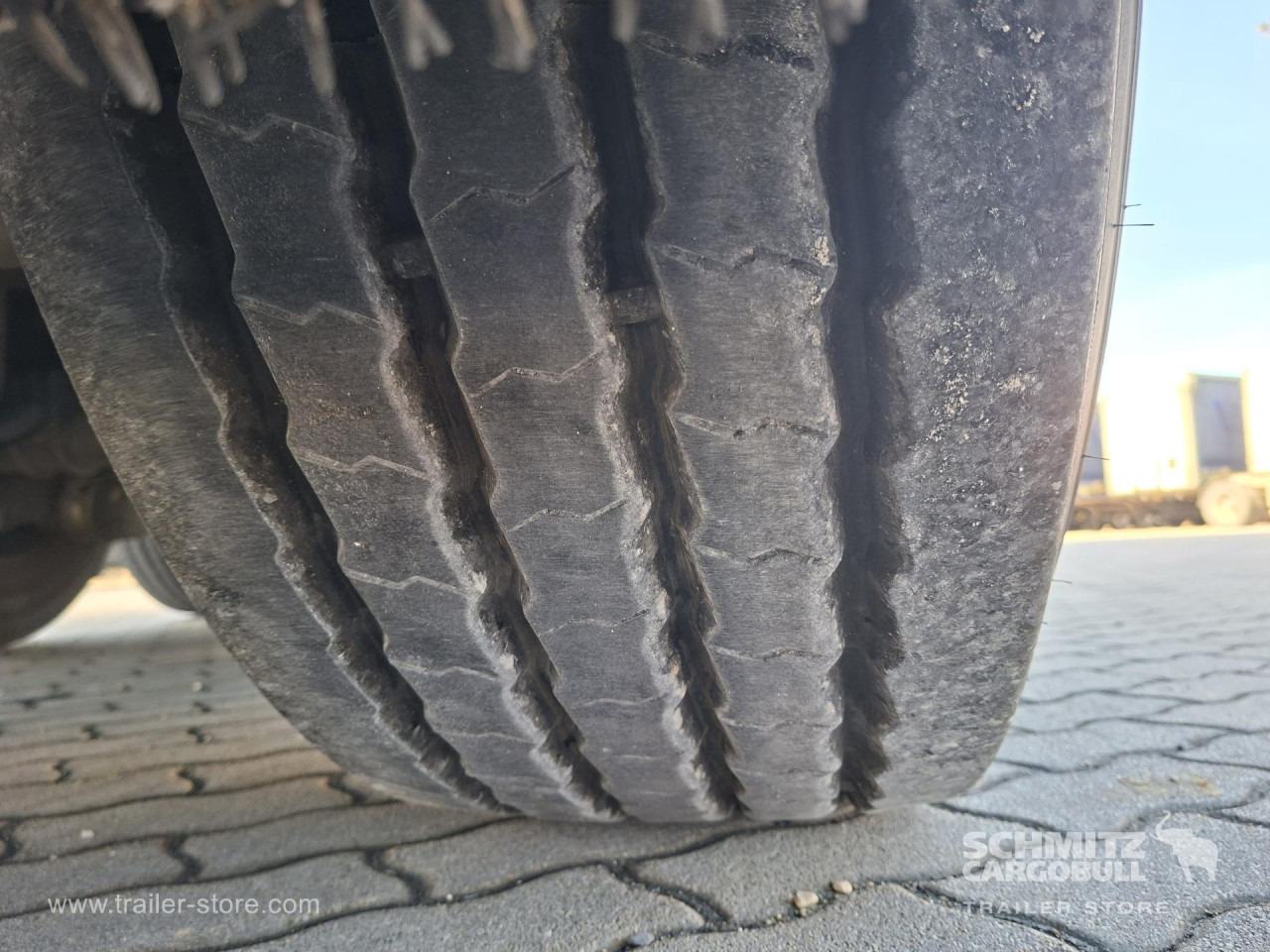 SCHMITZ Reefer Multitemp - Isothermal semi-trailer: picture 5 SCHMITZ Reefer Multitemp - Isothermal semi-trailer: picture 5