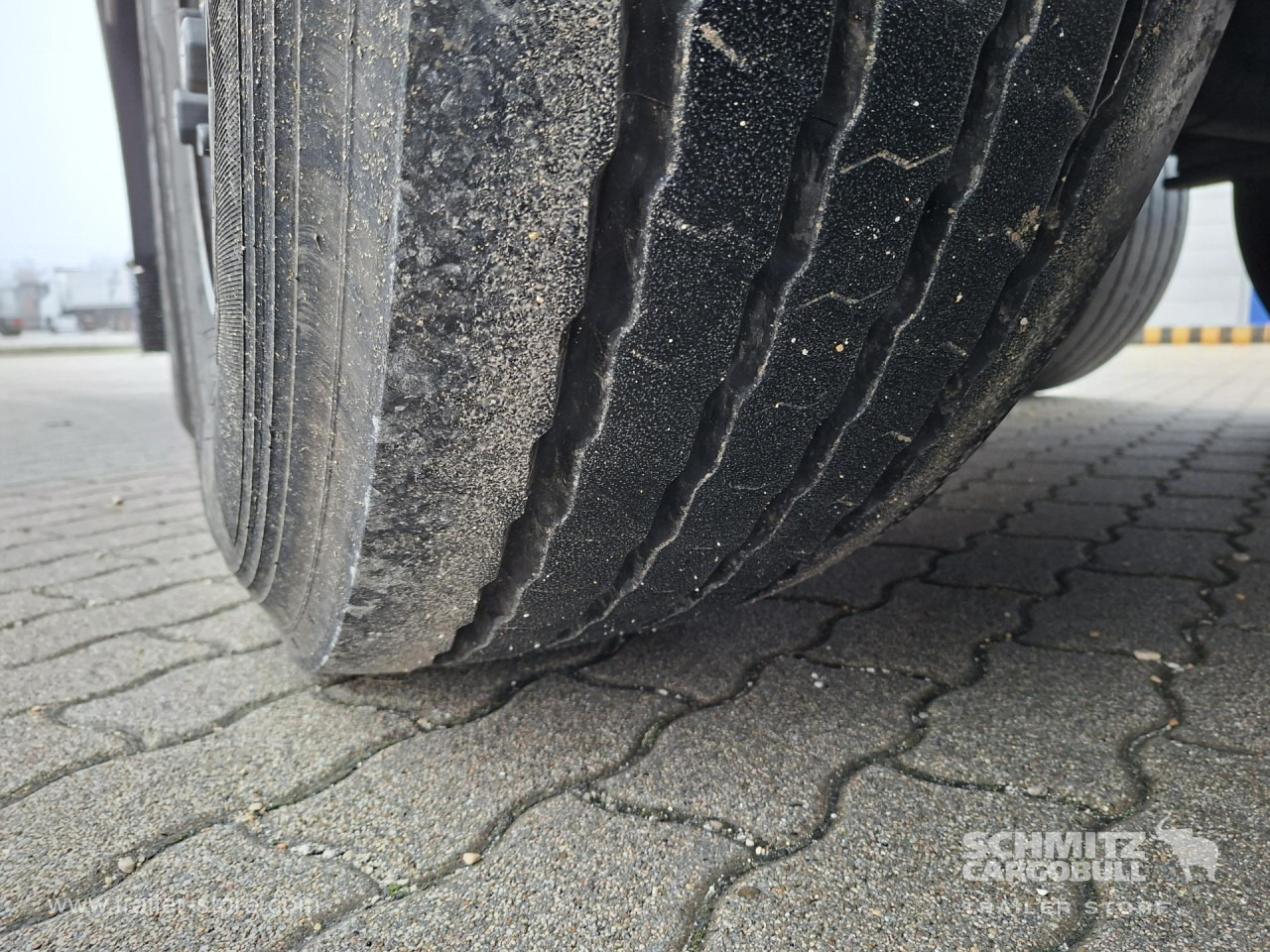 SCHMITZ Reefer Multitemp - Isothermal semi-trailer: picture 2 SCHMITZ Reefer Multitemp - Isothermal semi-trailer: picture 2