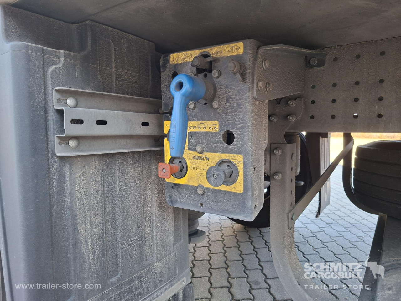 SCHMITZ Reefer Multitemp - Isothermal semi-trailer: picture 4 SCHMITZ Reefer Multitemp - Isothermal semi-trailer: picture 4