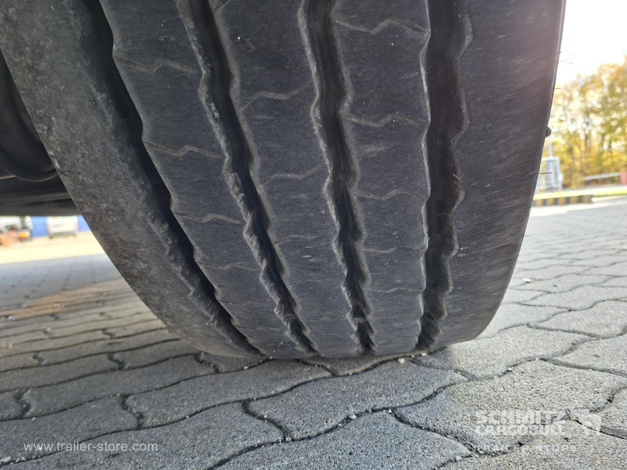 SCHMITZ Reefer Multitemp - Isothermal semi-trailer: picture 4 SCHMITZ Reefer Multitemp - Isothermal semi-trailer: picture 4