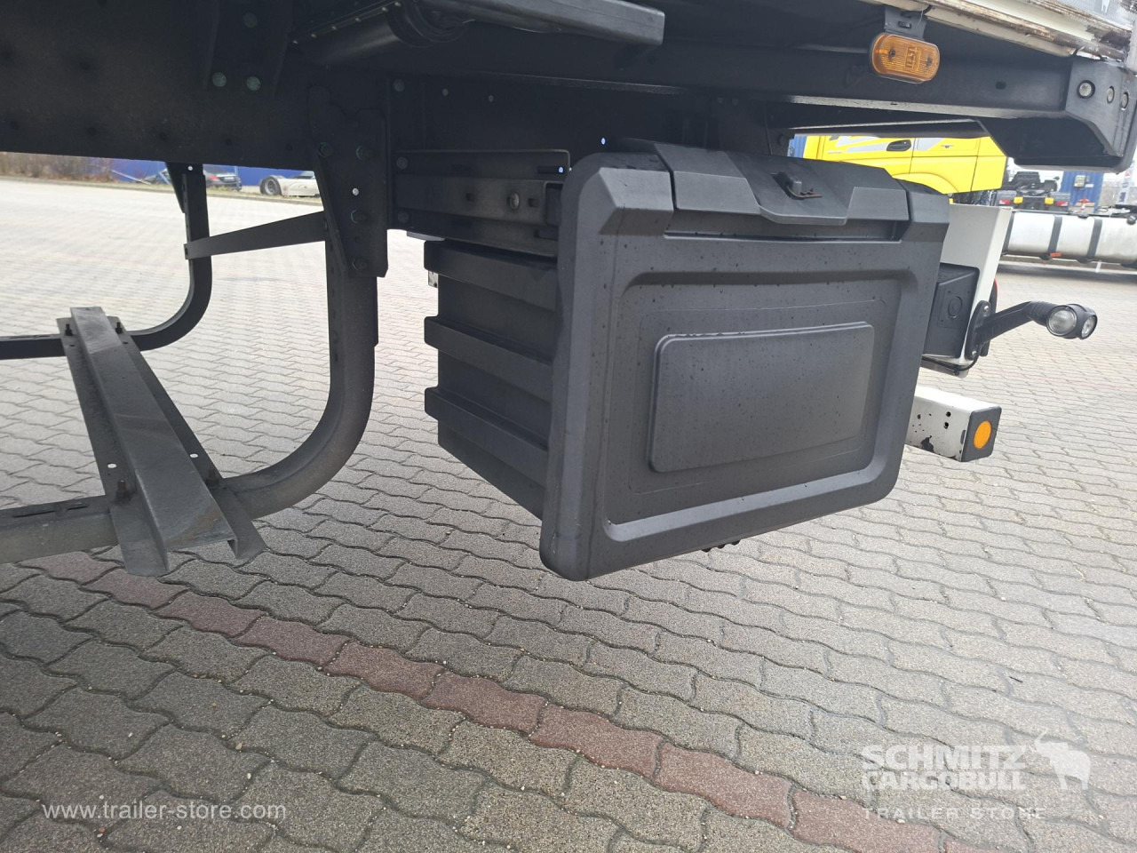 SCHMITZ Reefer Standard Double deck - Isothermal semi-trailer: picture 2 SCHMITZ Reefer Standard Double deck - Isothermal semi-trailer: picture 2