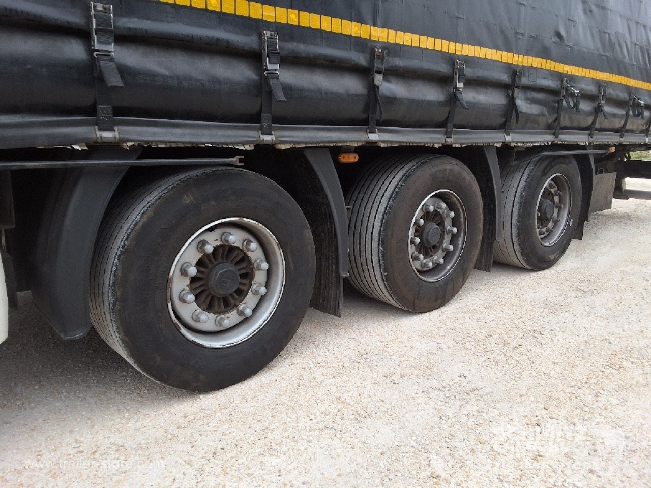 WIELTON Curtainsider Mega - Curtainsider semi-trailer: picture 2 WIELTON Curtainsider Mega - Curtainsider semi-trailer: picture 2
