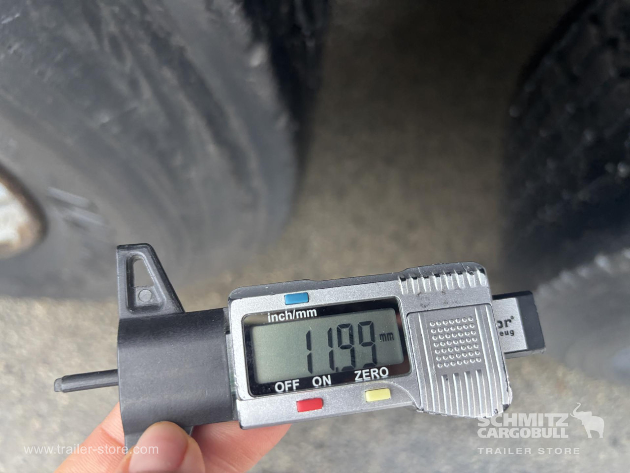 SCHMITZ Reefer Standard - Isothermal semi-trailer: picture 3 SCHMITZ Reefer Standard - Isothermal semi-trailer: picture 3