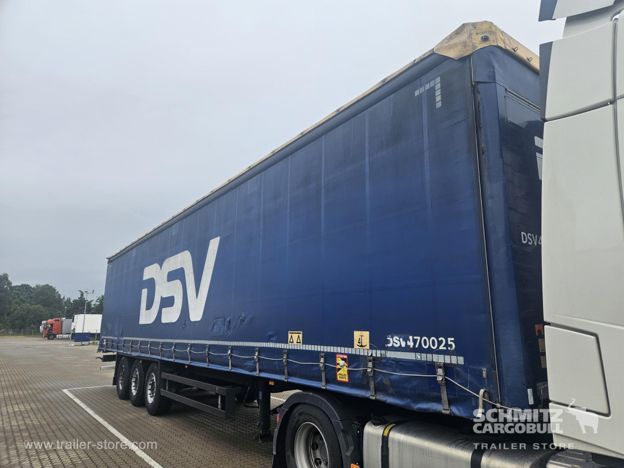 SCHMITZ Curtainsider Standard - Curtainsider semi-trailer: picture 4 SCHMITZ Curtainsider Standard - Curtainsider semi-trailer: picture 4