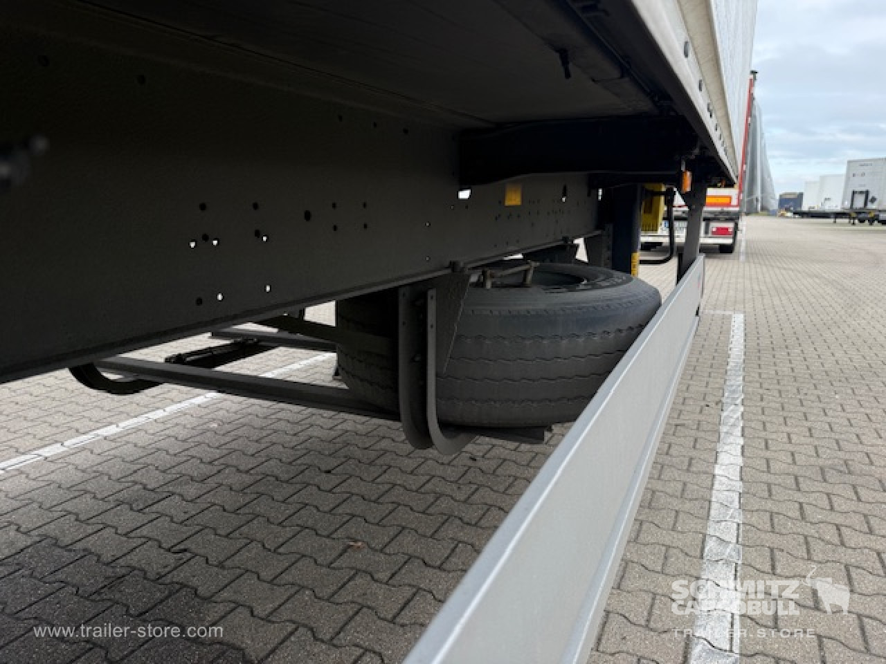 SCHMITZ Oplegger Kasten Standard Double deck - Closed box semi-trailer: picture 2 SCHMITZ Oplegger Kasten Standard Double deck - Closed box semi-trailer: picture 2