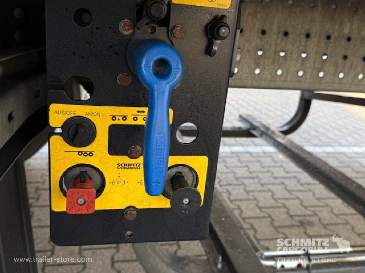 Isothermal semi-trailer SCHMITZ Oplegger Vries Multitemp Double deck: picture 6 Isothermal semi-trailer SCHMITZ Oplegger Vries Multitemp Double deck: picture 6