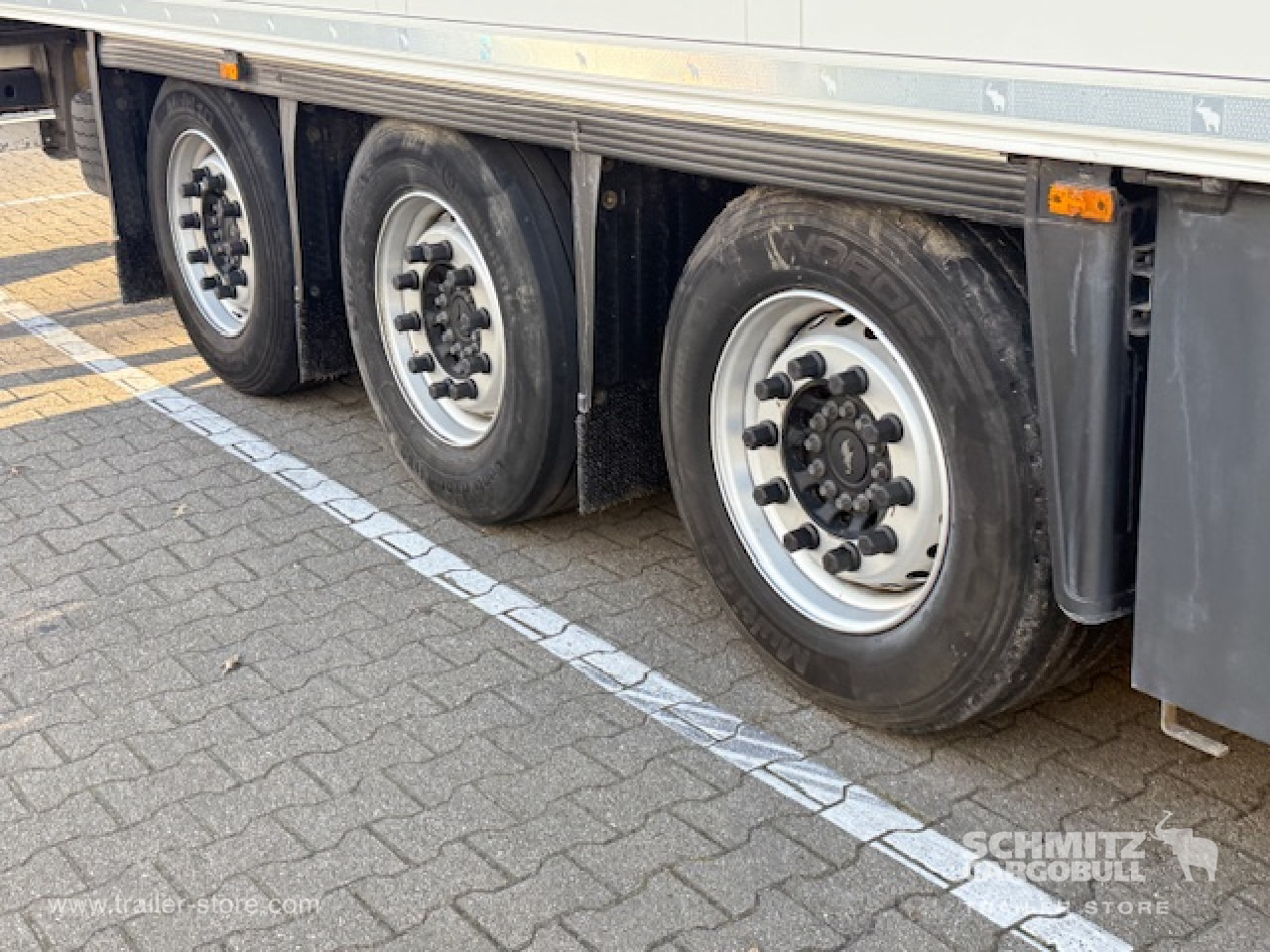 SCHMITZ Oplegger Vries Standard - Isothermal semi-trailer: picture 4 SCHMITZ Oplegger Vries Standard - Isothermal semi-trailer: picture 4