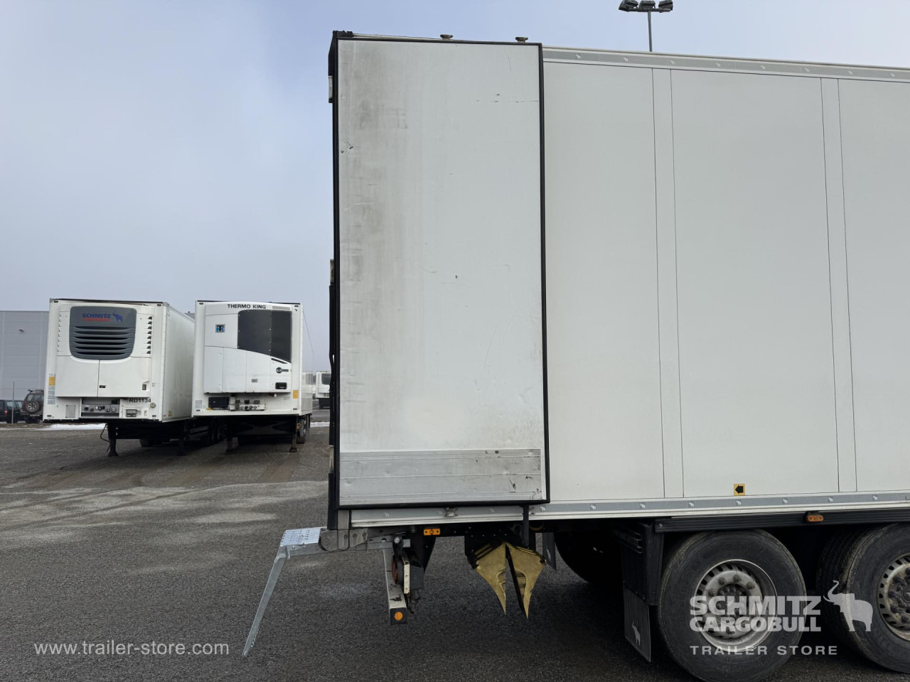 SCHMITZ Reefer Multitemp - Isothermal semi-trailer: picture 2 SCHMITZ Reefer Multitemp - Isothermal semi-trailer: picture 2