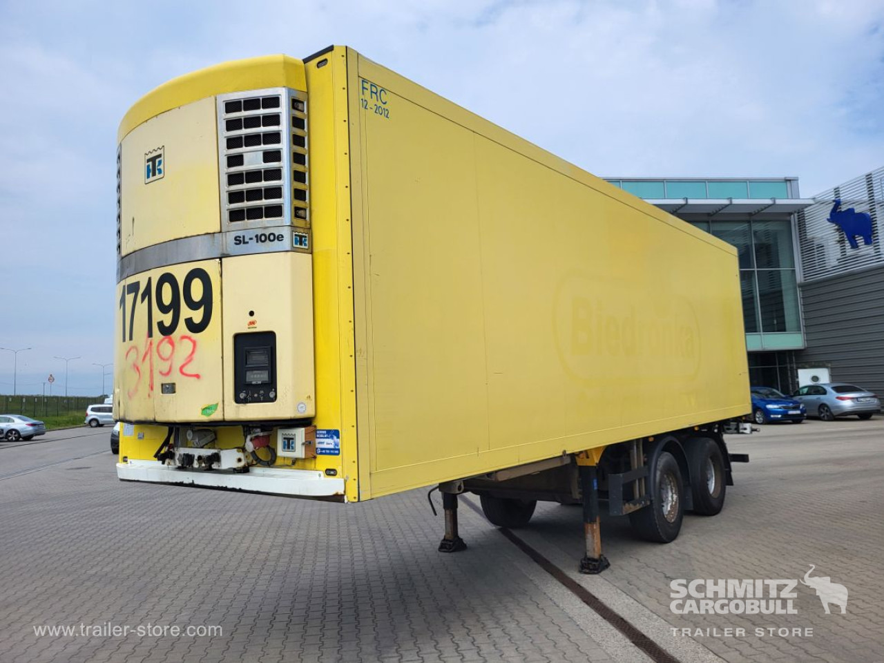 SCHMITZ Insulated/refrigerated box Taillift - Refrigerated semi-trailer: picture 1 SCHMITZ Insulated/refrigerated box Taillift - Refrigerated semi-trailer: picture 1