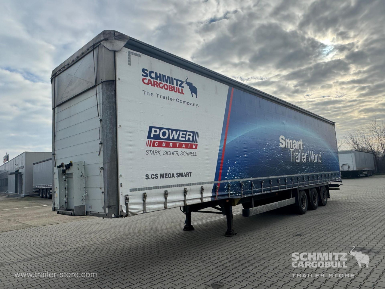 SCHMITZ Curtainsider Mega - Curtainsider semi-trailer: picture 4 SCHMITZ Curtainsider Mega - Curtainsider semi-trailer: picture 4